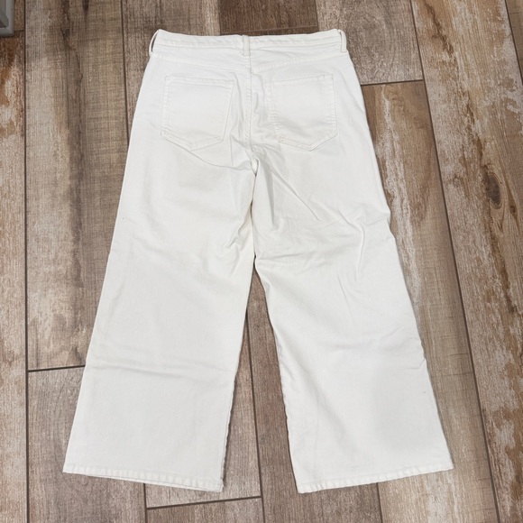 Banana Republic | White Wide-Leg Cropped High Rise Jeans - Picture 6 of 11